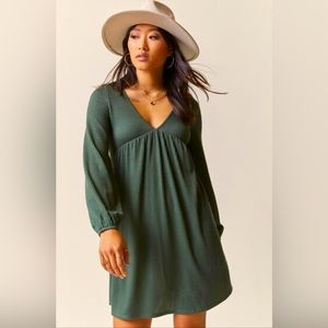 Olive sundress made by Blue rain. Sold at Francesca’s. Size small.